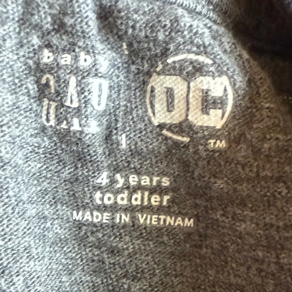 Gap Removable Cape 4 Kids Yellow and Gray Batman T-Shirt